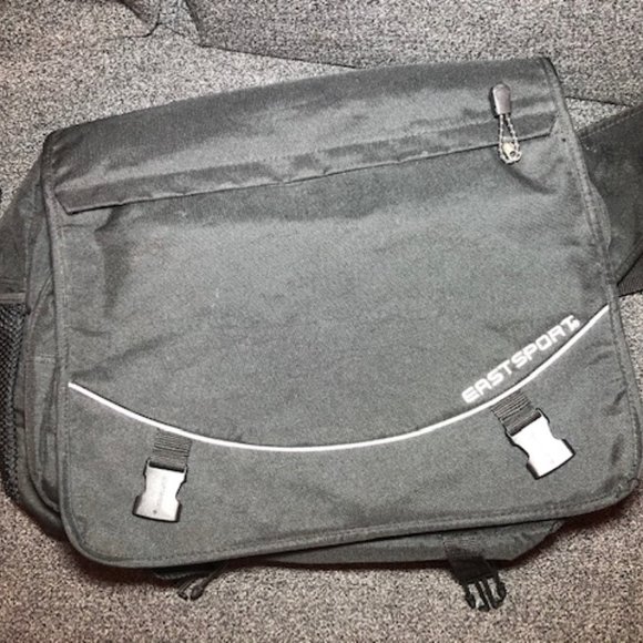 East Sport Messenger Travel Bag Weekender Instead of a Backpack - Picture 1 of 3